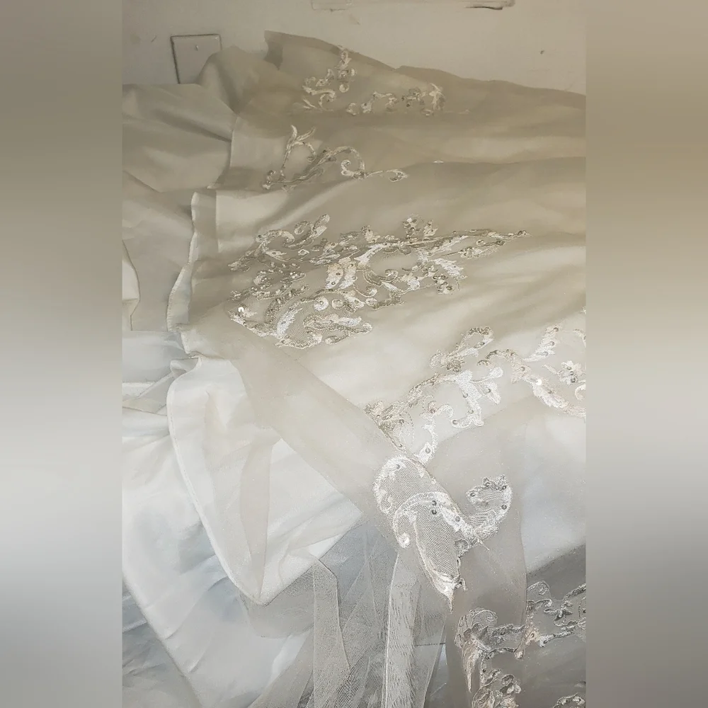 Nina Canacci Ivory Embroidered Wedding Dress - Picture 11 of 15